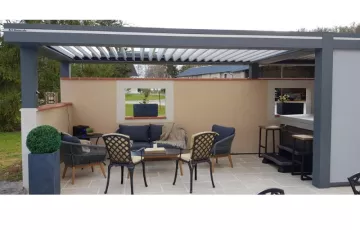 Pergola à Lames Bioclimatique Couleur Gris Anthracite