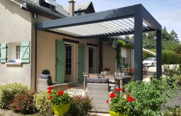 Pergola à Lames Bioclimatique Couleur Gris Anthracite