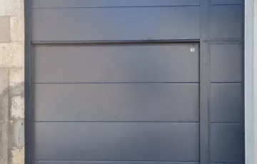 PORTE DE GARAGE SECTIONNELLE PLAFOND TECHPRO AVEC FIXE LATERAL ET IMPOSTE FIXES