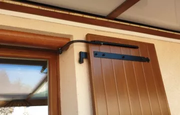 VOLET BATTANTS ALU TON BOIS MOTORISE EN SOMFY